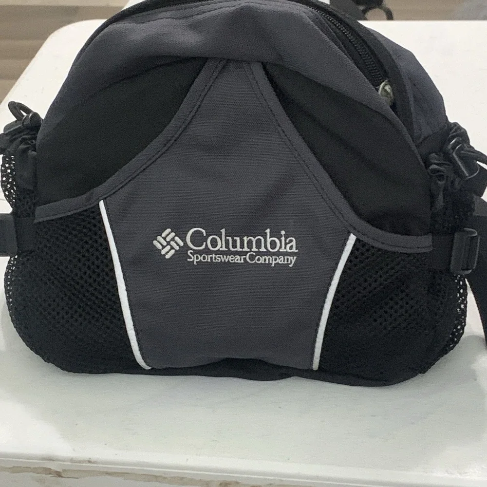 Columbia Sportswear Crooked Butte Black Hiking Waist Pack Fanny Pack Belt Bag